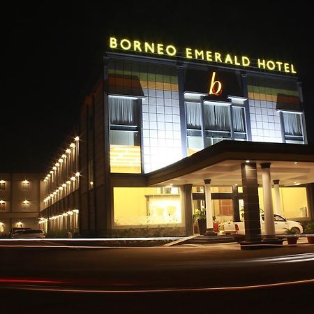 Borneo Emerald Hotel Ketapang  Exterior foto