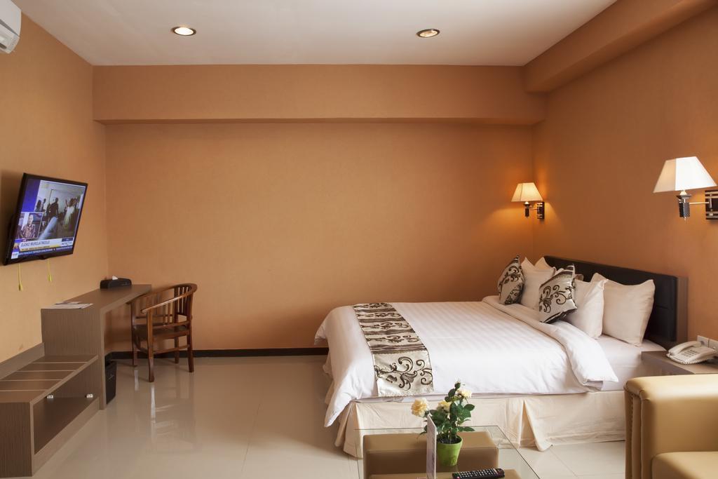 Borneo Emerald Hotel Ketapang  Zimmer foto