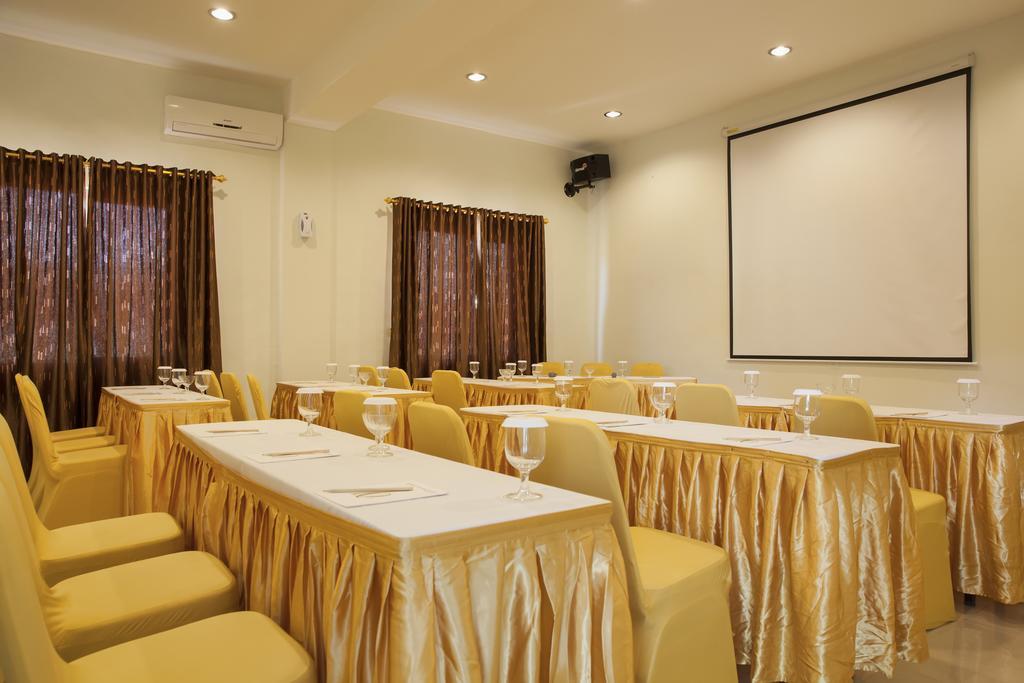 Borneo Emerald Hotel Ketapang  Exterior foto