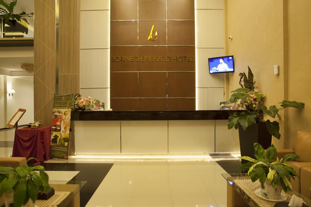 Borneo Emerald Hotel Ketapang  Exterior foto